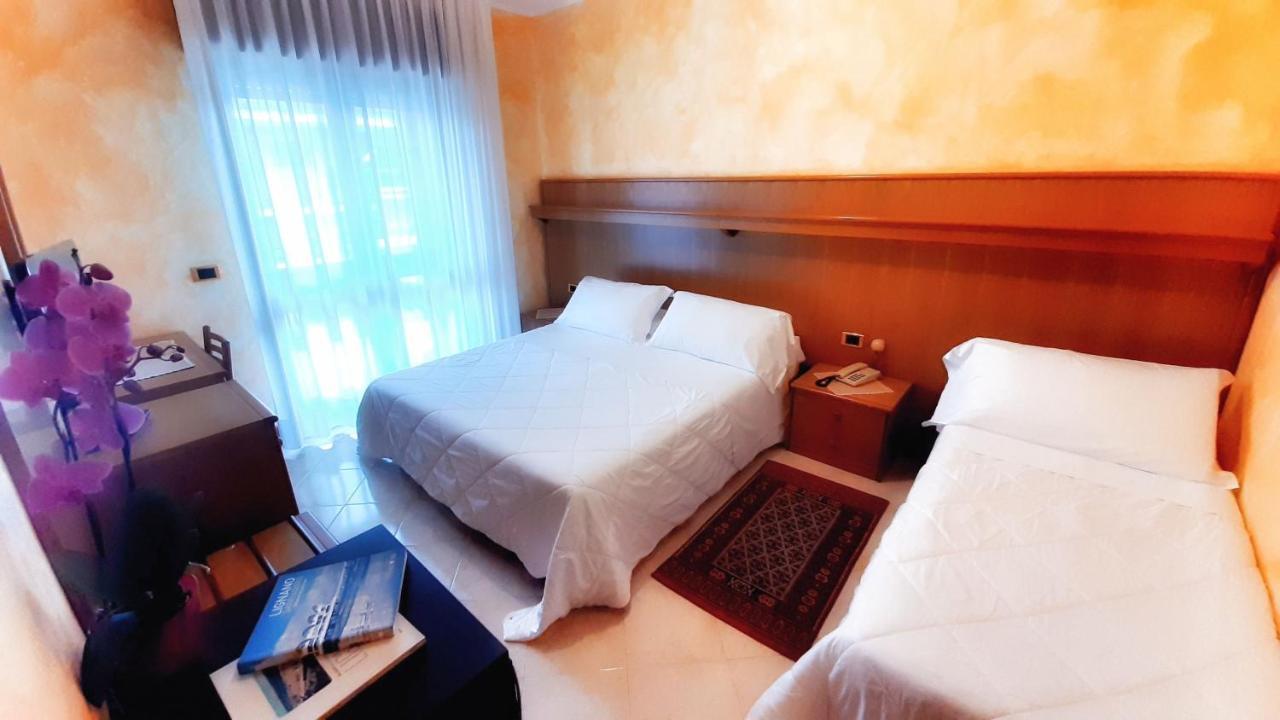 Hotel & Wellness Fra I Pini Lignano Sabbiadoro Eksteriør billede