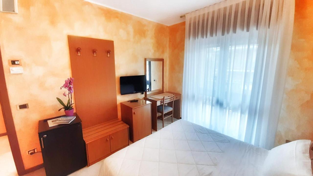 Hotel & Wellness Fra I Pini Lignano Sabbiadoro Værelse billede