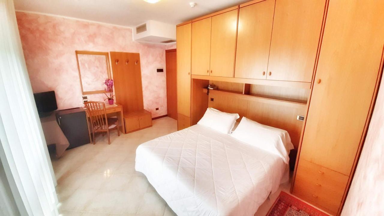 Hotel & Wellness Fra I Pini Lignano Sabbiadoro Eksteriør billede